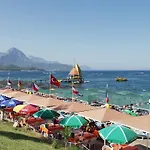 Ostello Ares Kemer