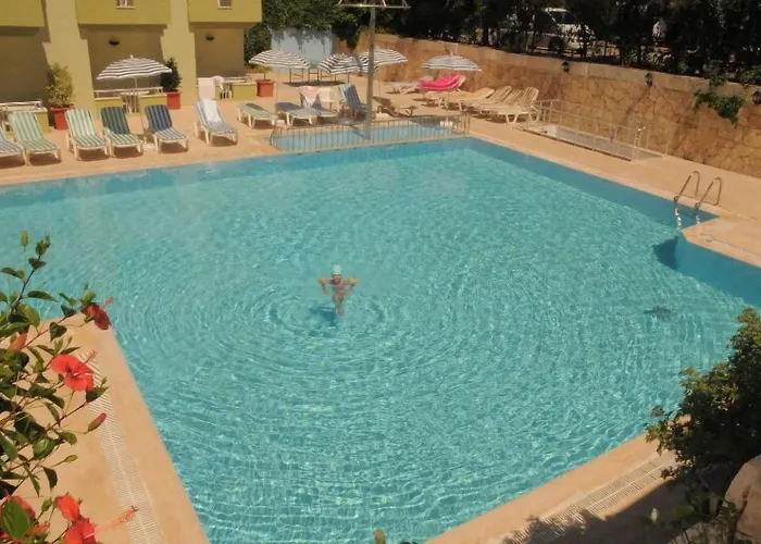אכסניה Ares